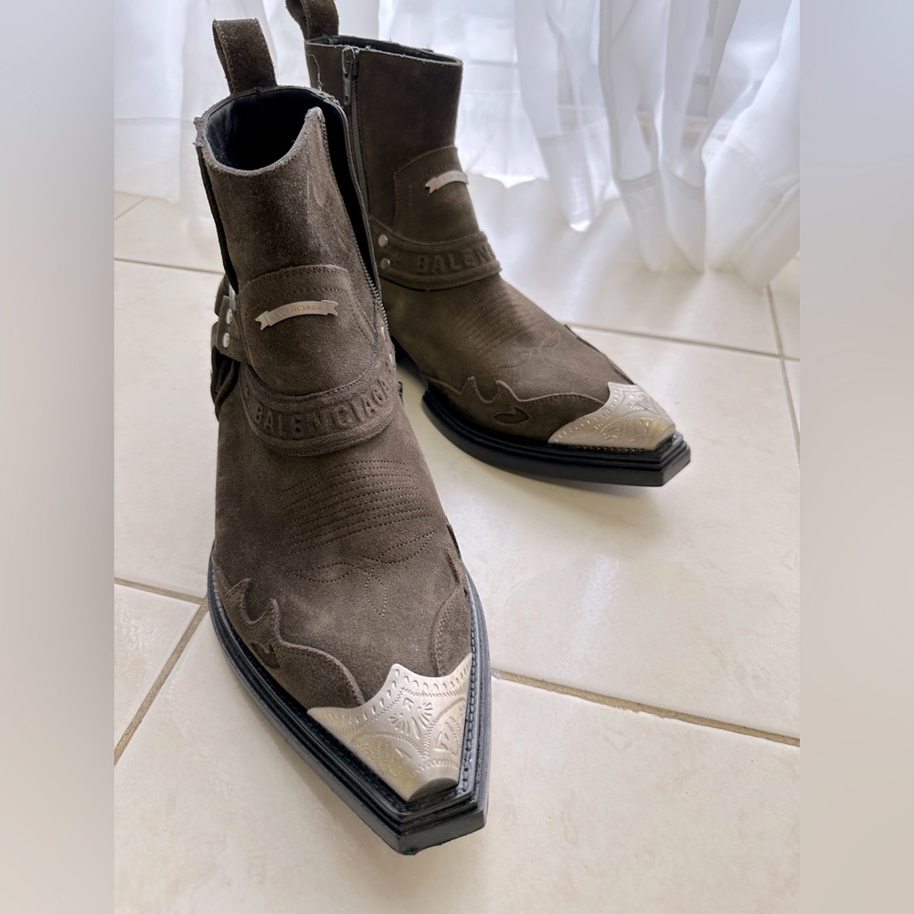 BALENCIAGA SANTIAG BOOTS IN BRWN LEATHER SUEDE men’s 40 size 7